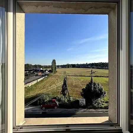 Le Thomeryon 10 Minutes De Fontainebleau Apartment